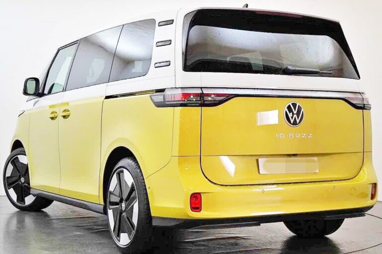 「え、それが理由でリコール？」 VWの電動ミニバンが“座席が広すぎる”という前代未聞の事態に直面